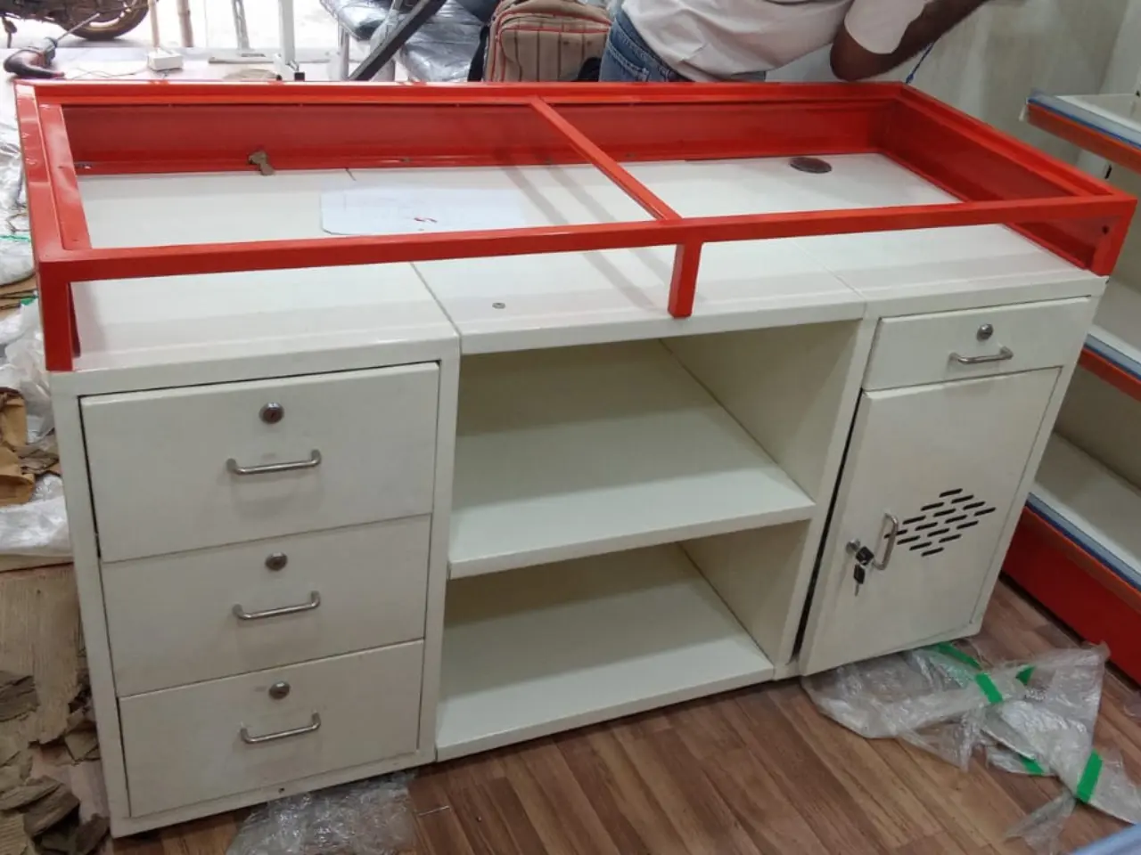 716612289_Pharmacy display counter.webp